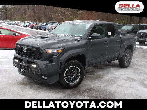 Used 2024 Toyota Tacoma TRD Sport image 1