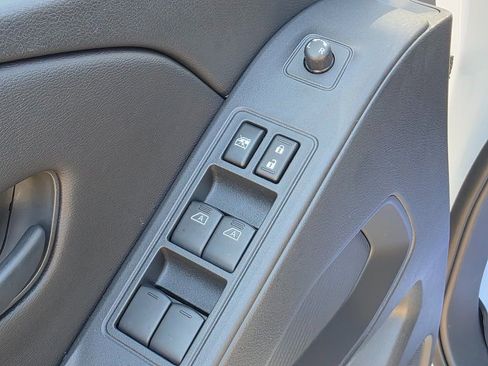 New 2026 Nissan Frontier SV w/ Tow Package image 17