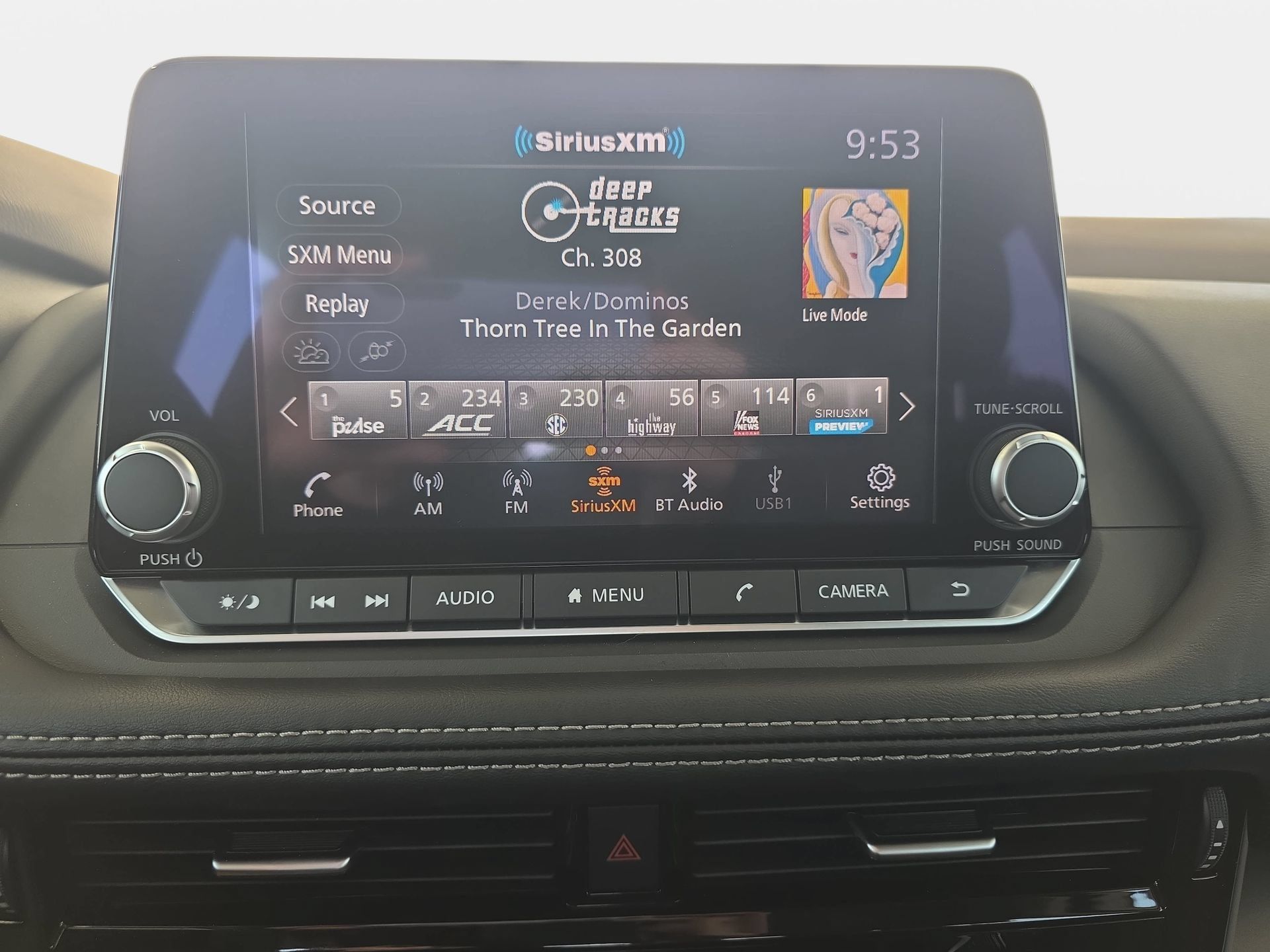 Used 2023 Nissan Rogue SV FWD image 21