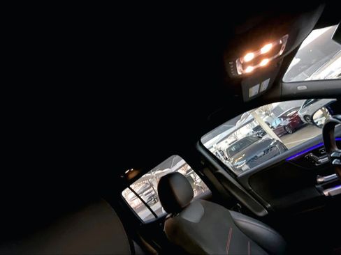 Used 2024 Mercedes-Benz GLB 250 image 14