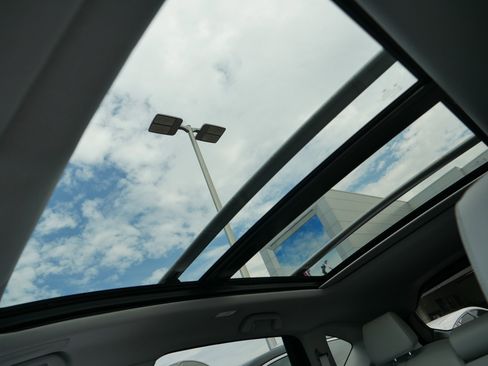 Used 2023 Acura RDX AWD w/ Technology Package image 32