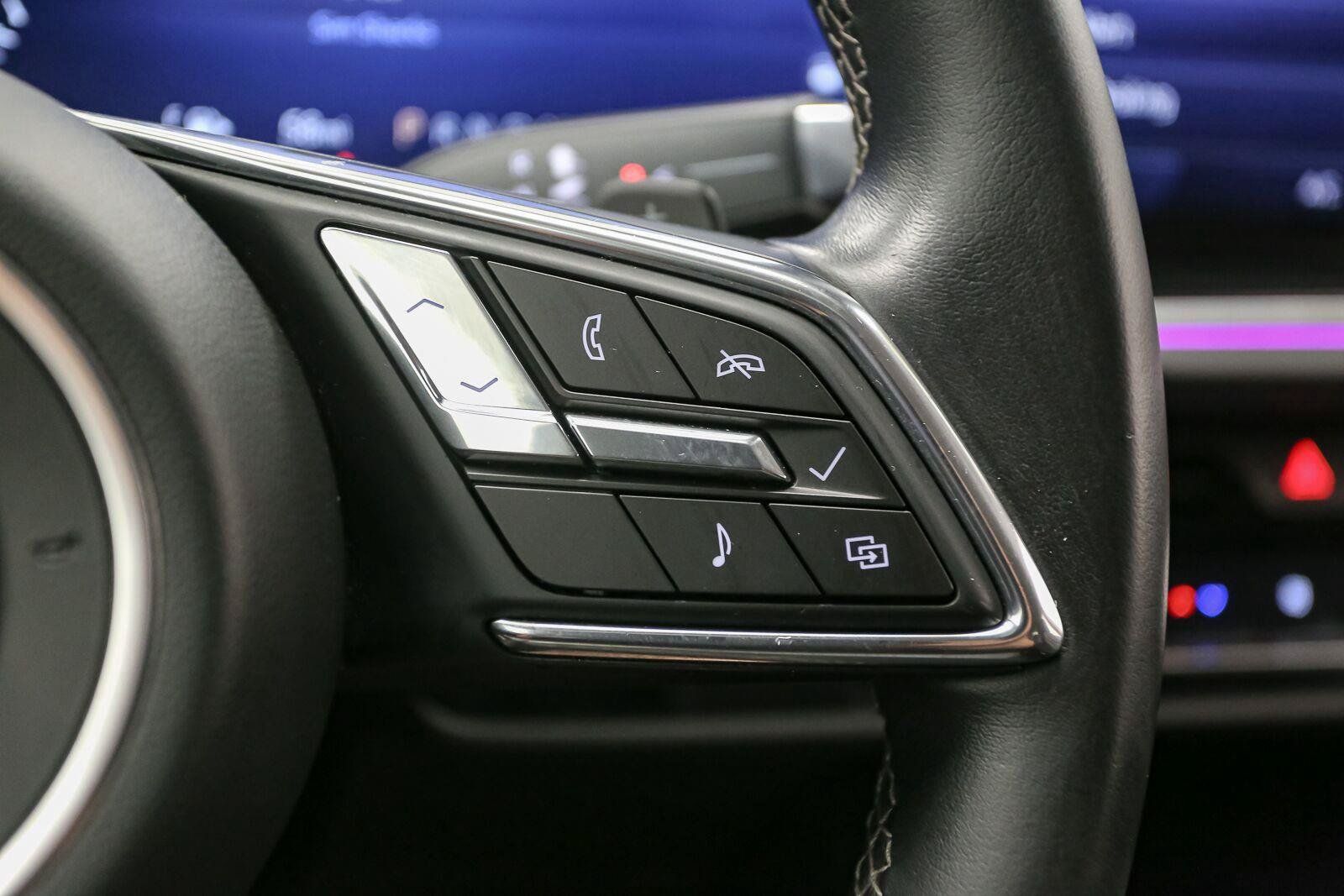 Used 2024 Buick Envision Preferred AWD/4WD image 35