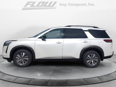 New 2026 Nissan Pathfinder SL FWD image 4