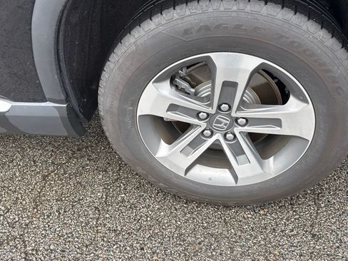 Used 2025 Honda Pilot EX-L image 3