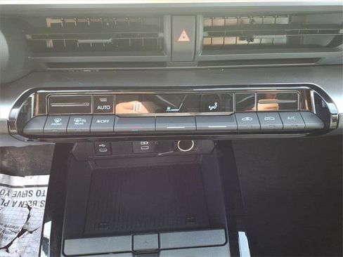 Certified 2023 Toyota Prius LE image 12