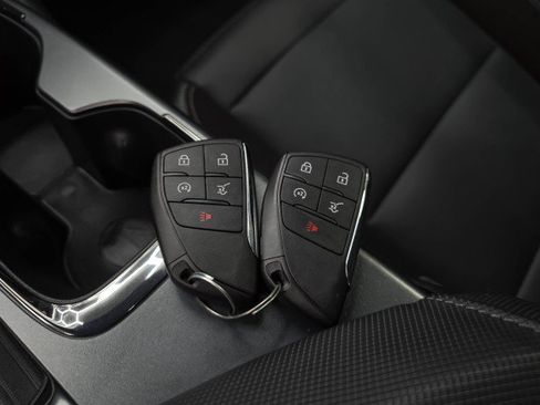 Used 2024 Chevrolet Equinox EV RS AWD/4WD image 41