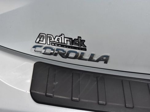Used 2023 Toyota Corolla SE w/ SE Premium Package FWD image 30