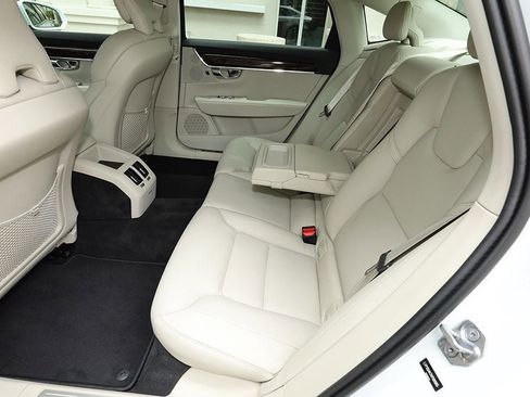 Used 2019 Volvo S90 T5 Momentum image 29