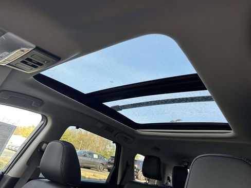 New 2026 Nissan Pathfinder SL image 14