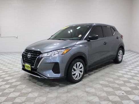 Used 2023 Nissan Kicks S FWD image 7