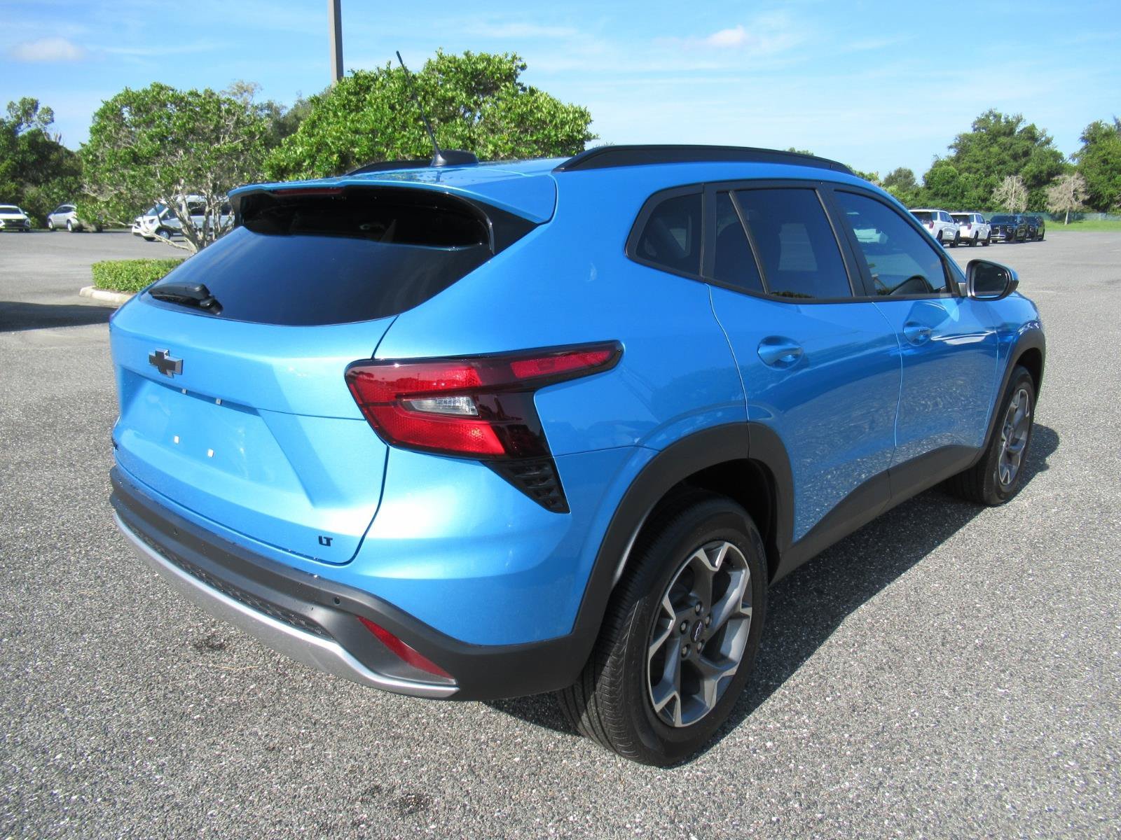 New 2026 Chevrolet Trax LT w/ Driver Confidence Package FWD image 7