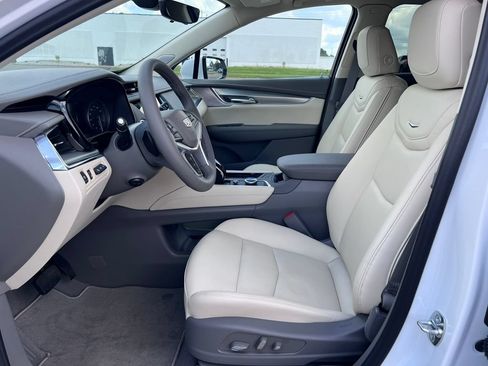 New 2026 Cadillac XT5 Premium Luxury w/ Driver Assist Package AWD/4WD image 3