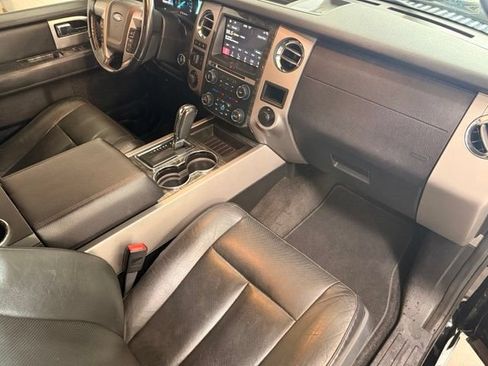 Used 2017 Ford Expedition Limited w/ Equipment Group 301A AWD/4WD image 29