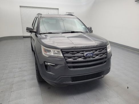 Used 2018 Ford Explorer XLT w/ Equipment Group 202A FWD image 14