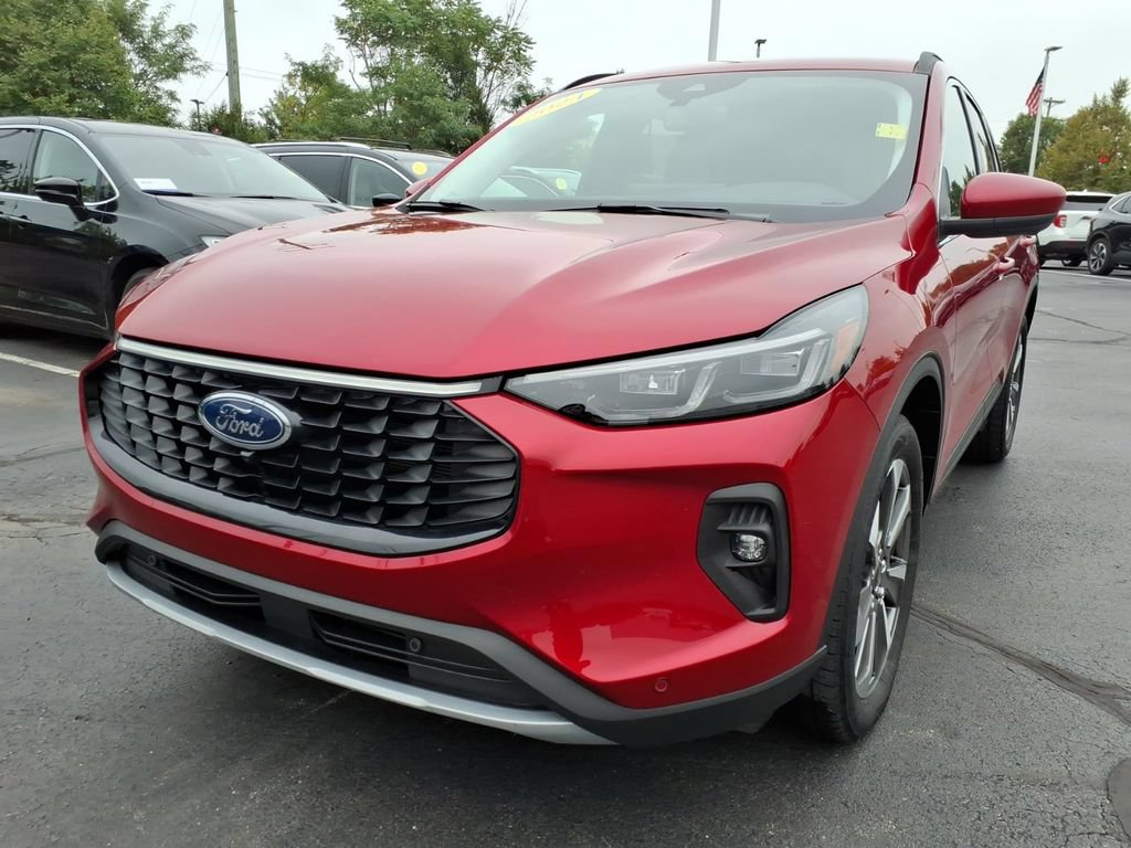 Used 2024 Ford Escape Platinum AWD/4WD image 1
