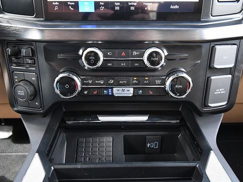 Used 2025 Ford F450 Lariat AWD/4WD image 23