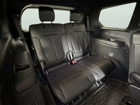 Used 2023 Jeep Grand Cherokee L Overland image 31