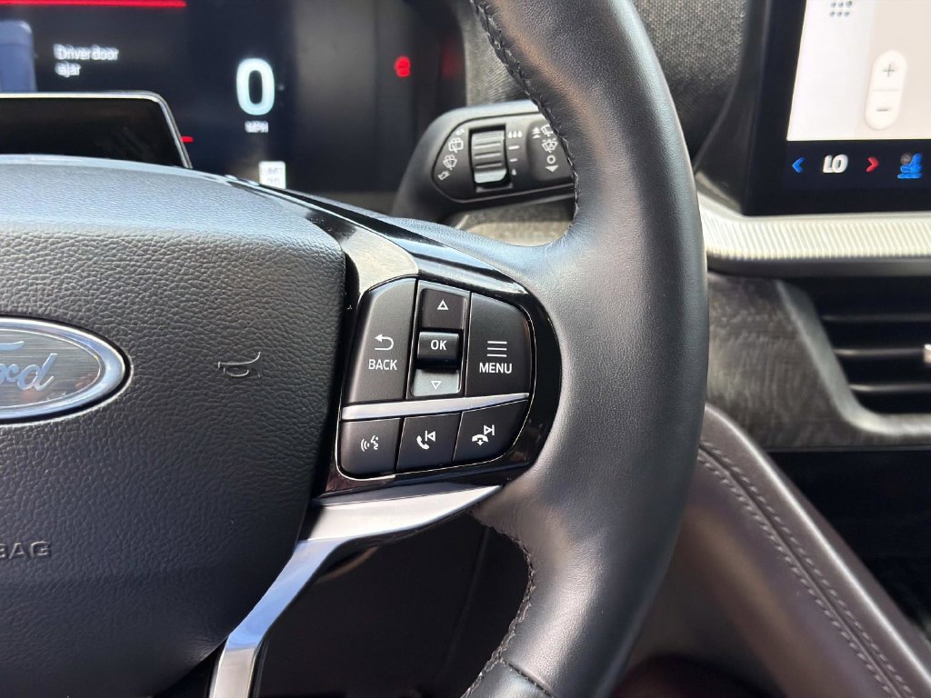 Certified 2025 Ford Explorer Platinum RWD image 26