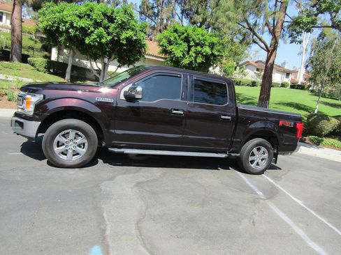 Used 2018 Ford F150 XLT w/ Equipment Group 302A Luxury image 9
