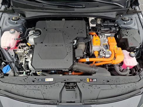 Used 2023 Hyundai Elantra Limited image 28