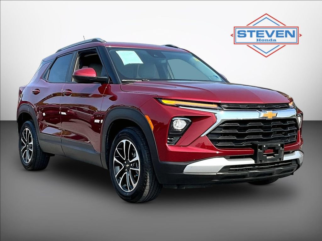 Used 2024 Chevrolet TrailBlazer LT FWD image 1