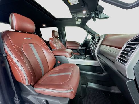 Used 2018 Ford F350 Platinum w/ Platinum Ultimate Package image 27