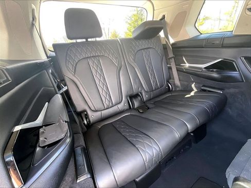 Used 2024 BMW X7 xDrive40i w/ Executive Package AWD/4WD image 17