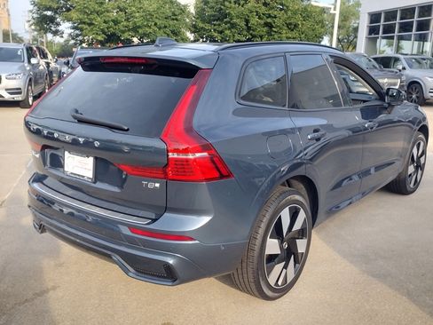 Certified 2025 Volvo XC60 T8 Plus w/ Protection Package Premier image 10