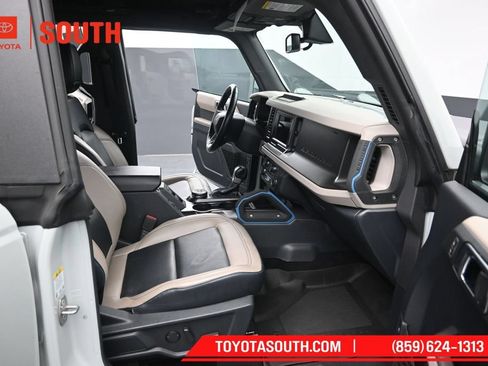 Used 2022 Ford Bronco Wildtrak AWD/4WD image 32
