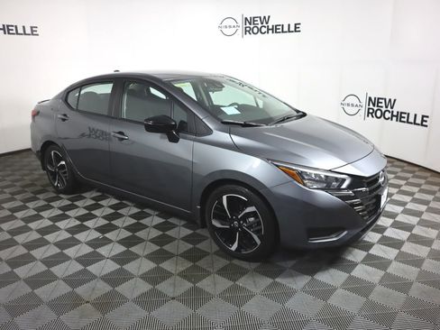 Certified 2025 Nissan Versa SR w/ Trunk Package image 4