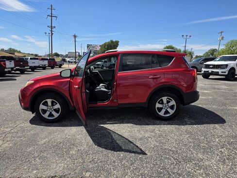 Used 2015 Toyota RAV4 XLE FWD image 9