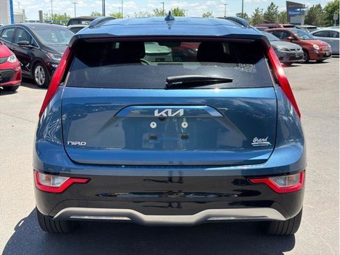 Used 2023 Kia Niro Wind w/ Wind Preserve Package FWD image 3