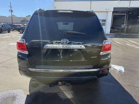 Used 2013 Toyota Highlander Limited image 4