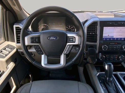 Used 2019 Ford F150 Lariat RWD image 6