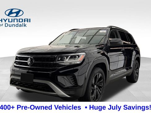 Used 2022 Volkswagen Atlas SE w/ Panoramic Sunroof Package FWD image 3
