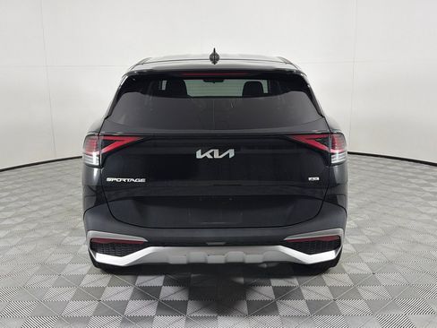 Used 2023 Kia Sportage LX AWD/4WD image 6