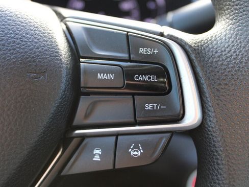Used 2018 Honda Accord EX image 35