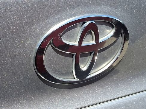 Used 2025 Toyota Camry LE FWD image 8