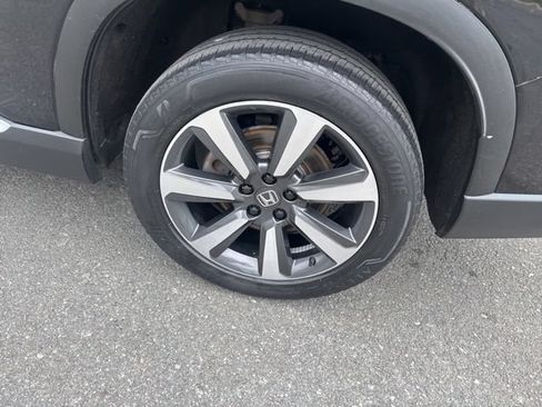 Used 2023 Honda Pilot Touring image 10