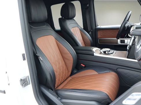 Used 2022 Mercedes-Benz G 550 image 23