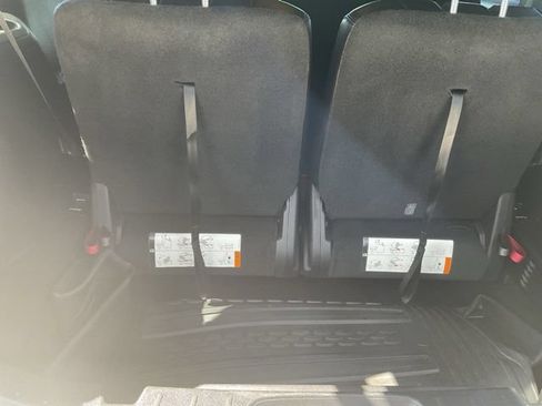Used 2017 Ford Explorer XLT w/ Equipment Group 202A FWD image 22