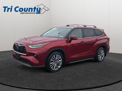 Used 2023 Toyota Highlander Platinum AWD/4WD image 3