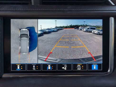 Used 2021 GMC Yukon Denali w/ Denali Premium Package RWD image 33