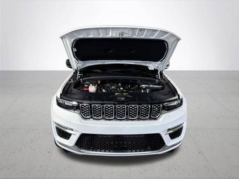 Certified 2025 Jeep Grand Cherokee Summit AWD/4WD image 24