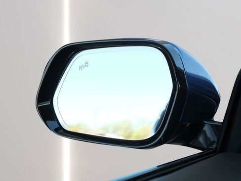 New 2024 VinFast VF 9 Plus image 34