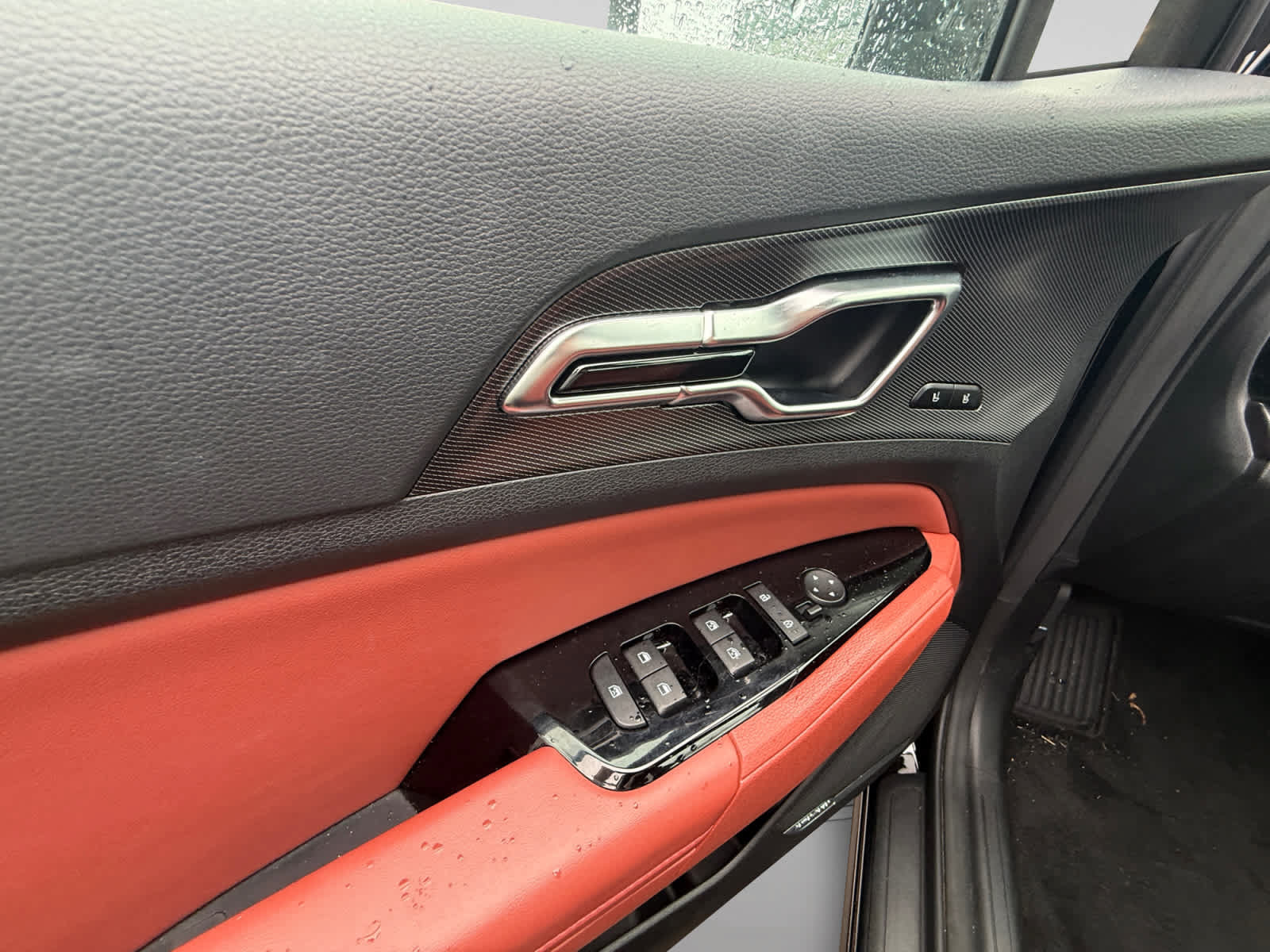 Certified 2025 Kia Sportage SX AWD/4WD image 10