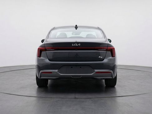 Used 2025 Kia K4 LXS image 7