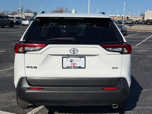 Certified 2022 Toyota RAV4 XLE image 10