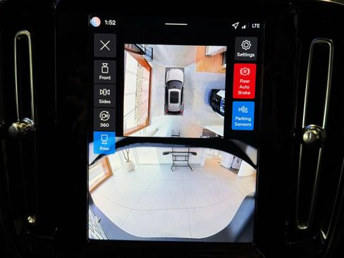 New 2026 Volvo XC40 B5 Ultra w/ Protection Package Premier image 17