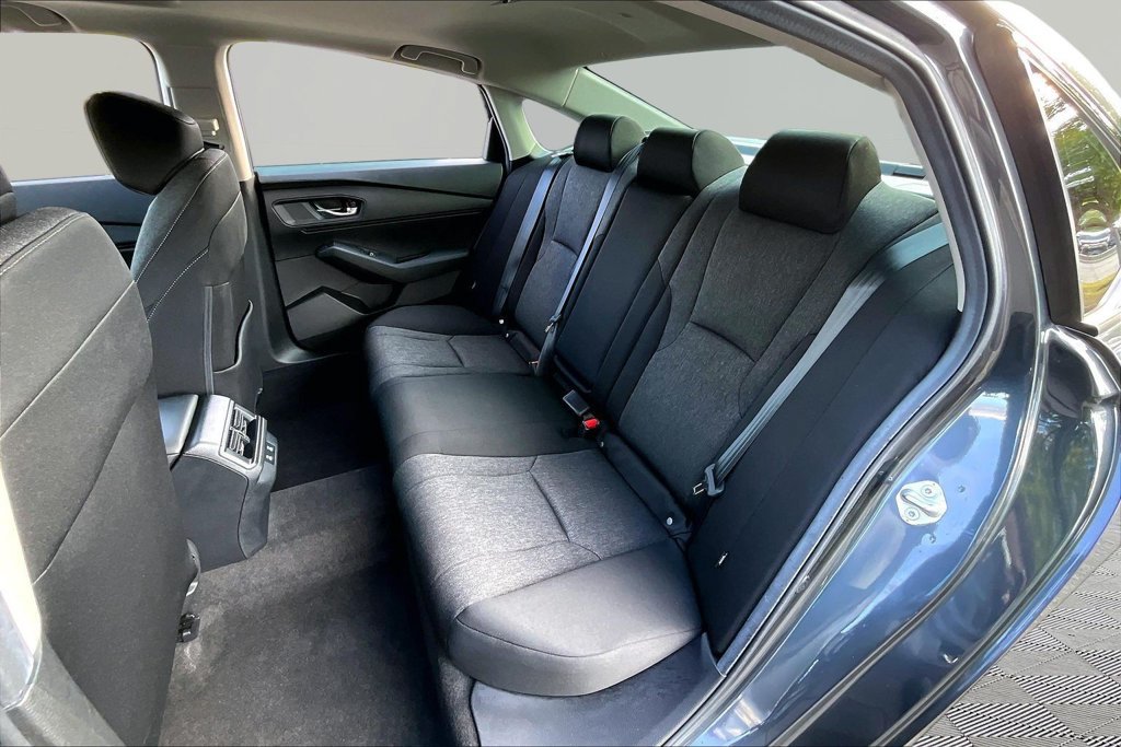 Used 2025 Honda Accord SE image 18